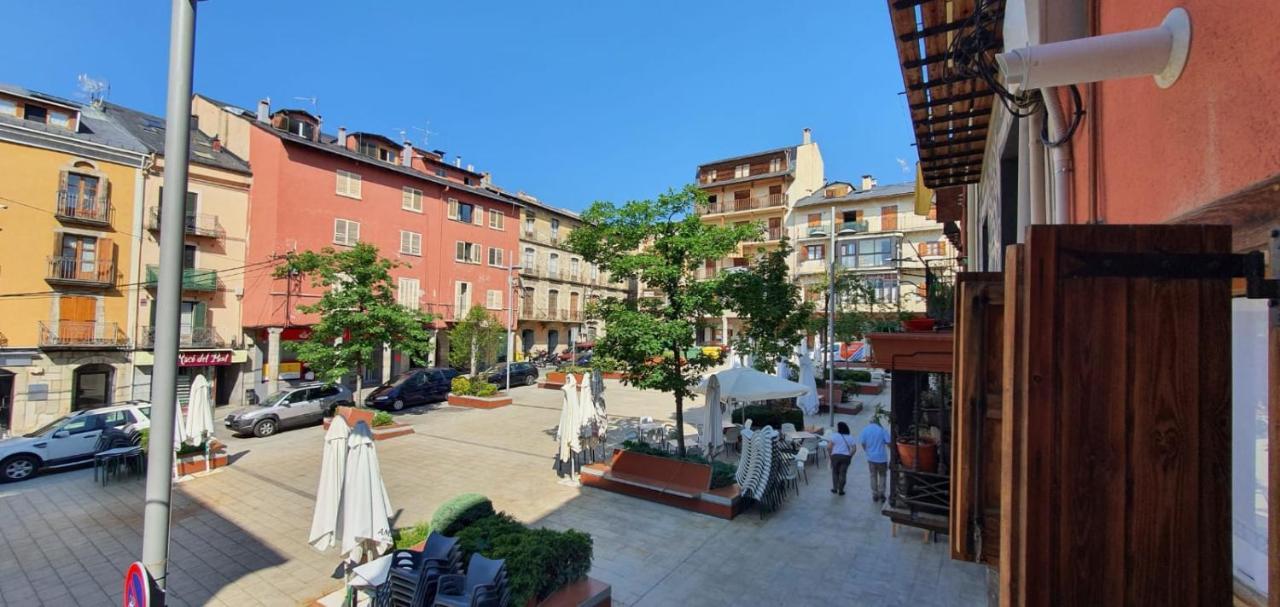 Apartamento Con Encanto Tipico Cereta Centro Puigcerdà Εξωτερικό φωτογραφία